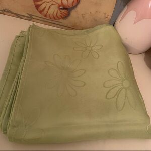 Set of 8 linen green flower 🌸 pattern napkins